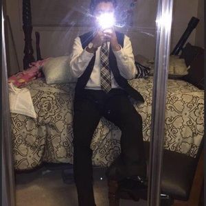 Meet your Posher, Eli